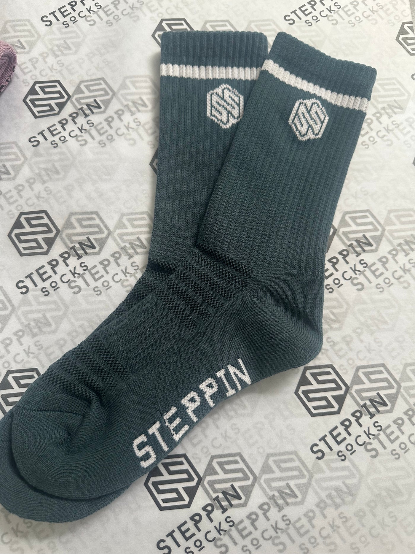 Steppin Easy Comfort Socks Stormy Seas